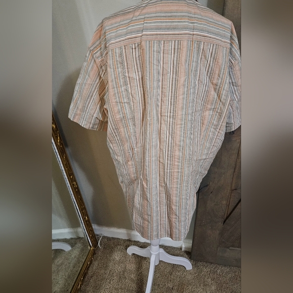 FACONNABLE 100% Cotton Striped Short Sleeve Button Down Shirt. Size Large - Picture 10 of 10